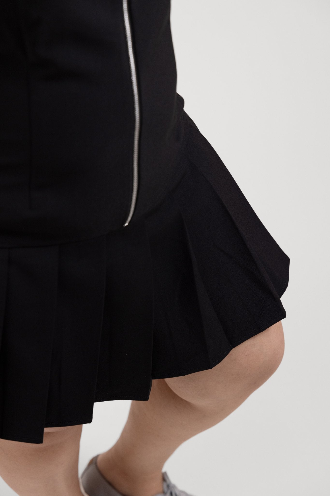 Black Short Sleeve Zip-Front Pleated Hem Dress